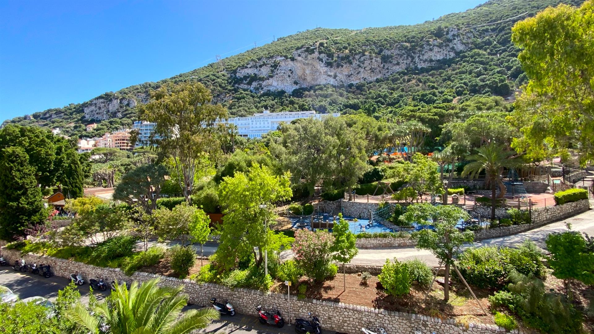 Image of Apartment - 2 Bedrooms - 1 Bathrooms for Sale in Gardiner's View-Gibraltar, Image 21